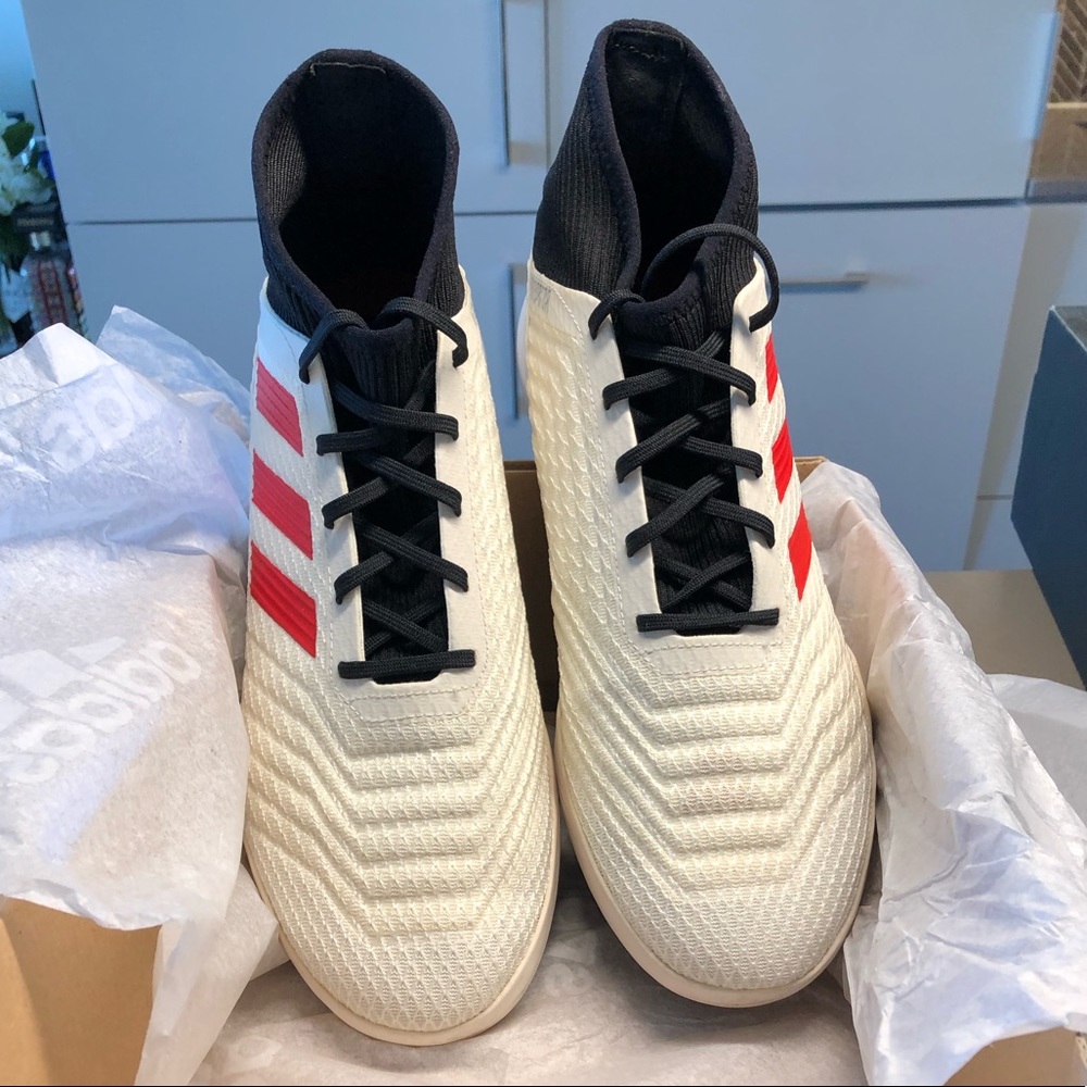 Mens US 13 adidas Predator football sneakers